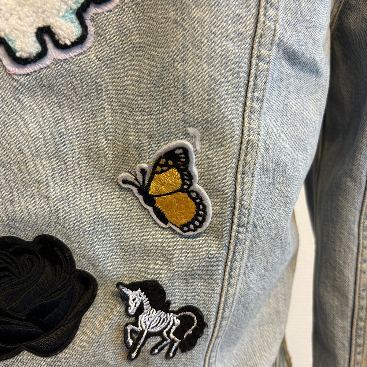2016-2019 Levi’s blå denimjakke med strygemærker, str. XS (Tilstand- Sølvskatte)
