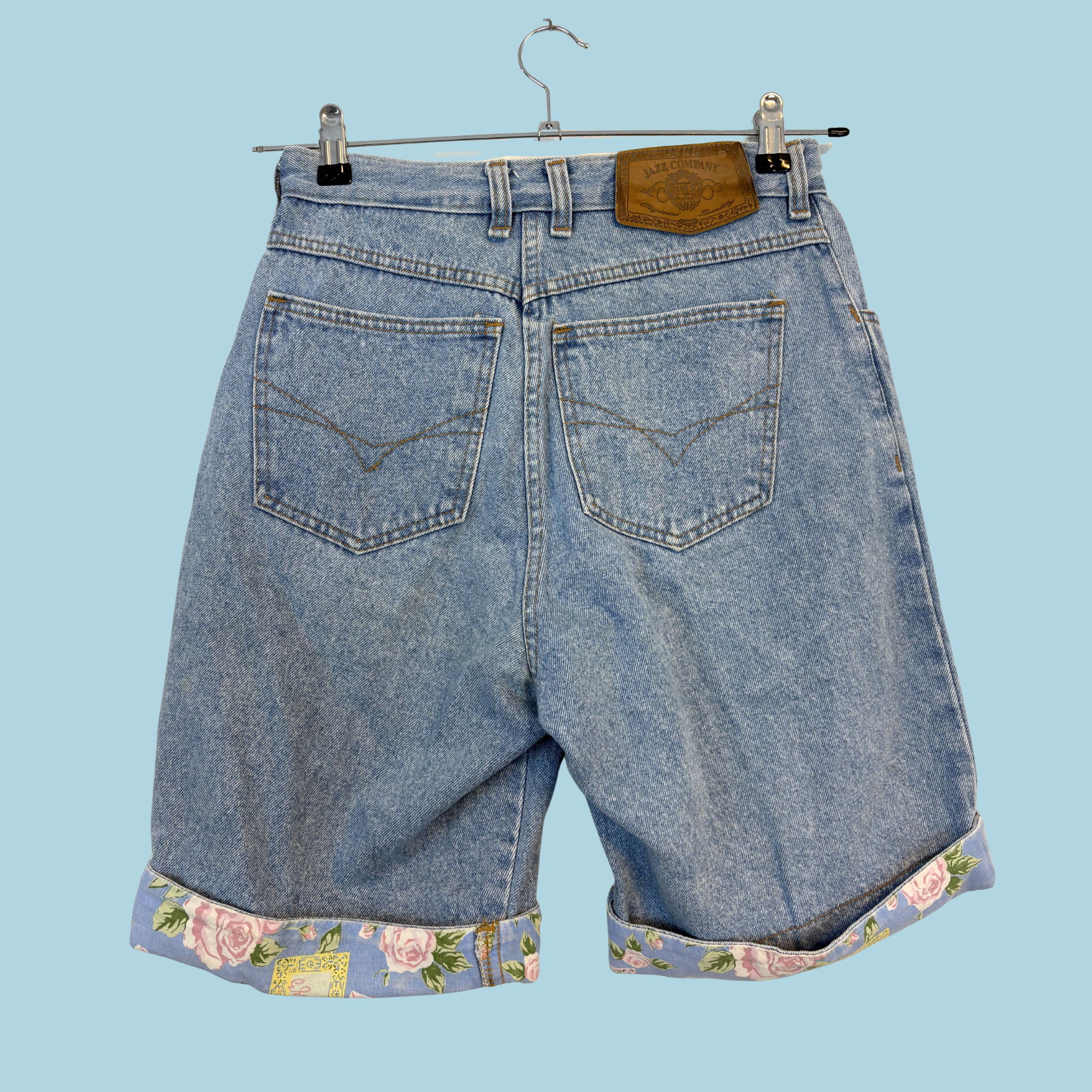 1990'erne Vintage BHS Floral Denim Shorts (Made in Britain) – Str. M/L - tilstand vintage sølskatte