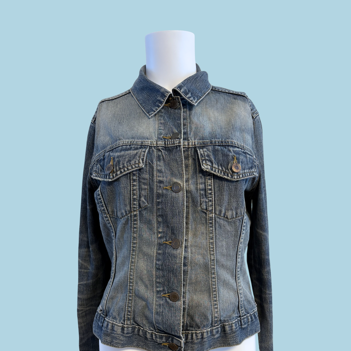 1990'erne Klassisk Vintage Oasis Cowboyjakke med Patineret Indigo-Vask- Tilstand Vintage Sølvskat