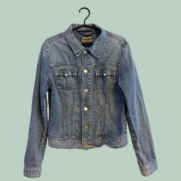 2006 Vintage Levi’s Denim Trucker Jakke (Str. M) – Klassisk Blue Wash (2006)- Tilstand- Vintage Rå Diamant