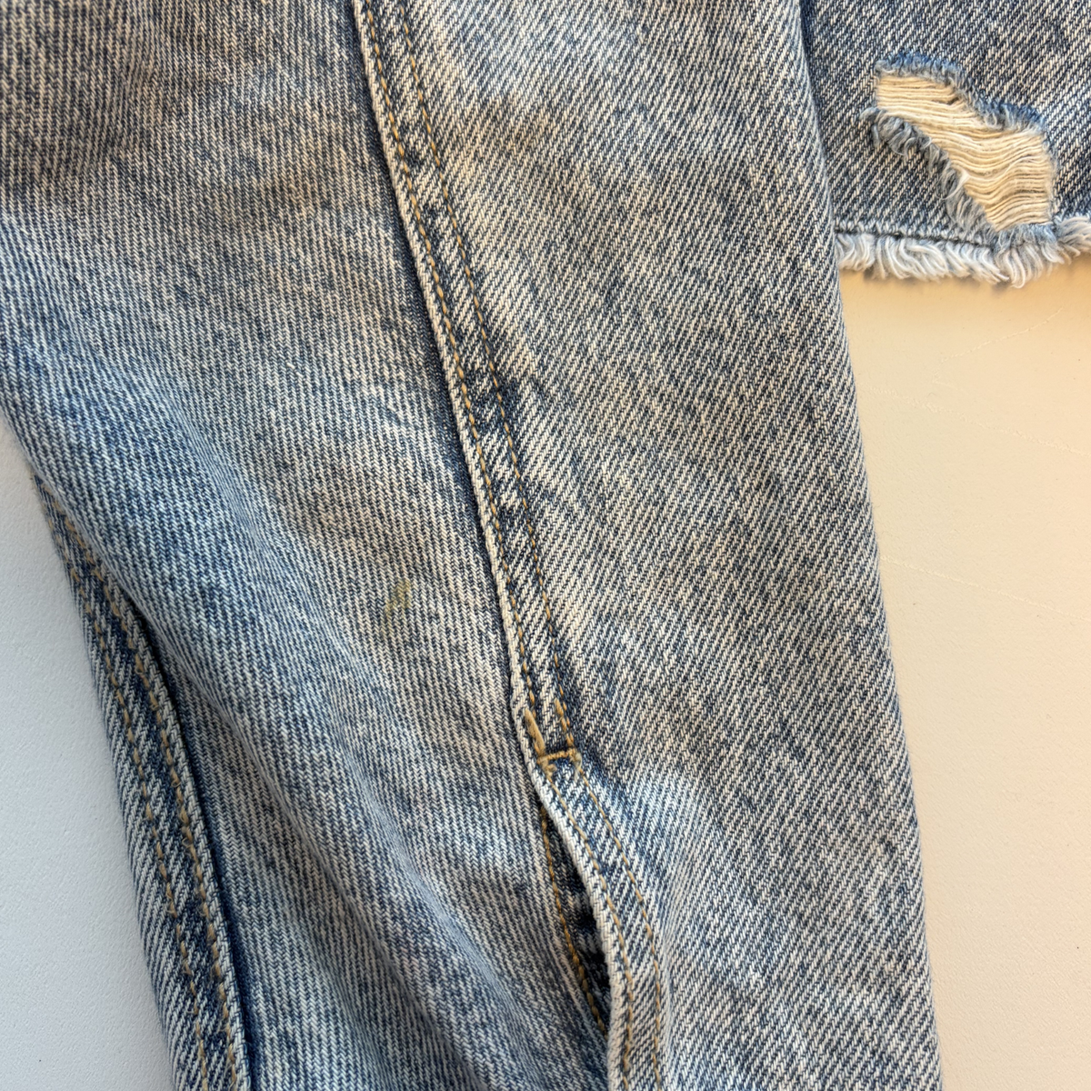 Tally Weijl Cropped & Distressed, Lyse Blå, Denim Jacket, Tilstand- Vintage Sølvskatte
