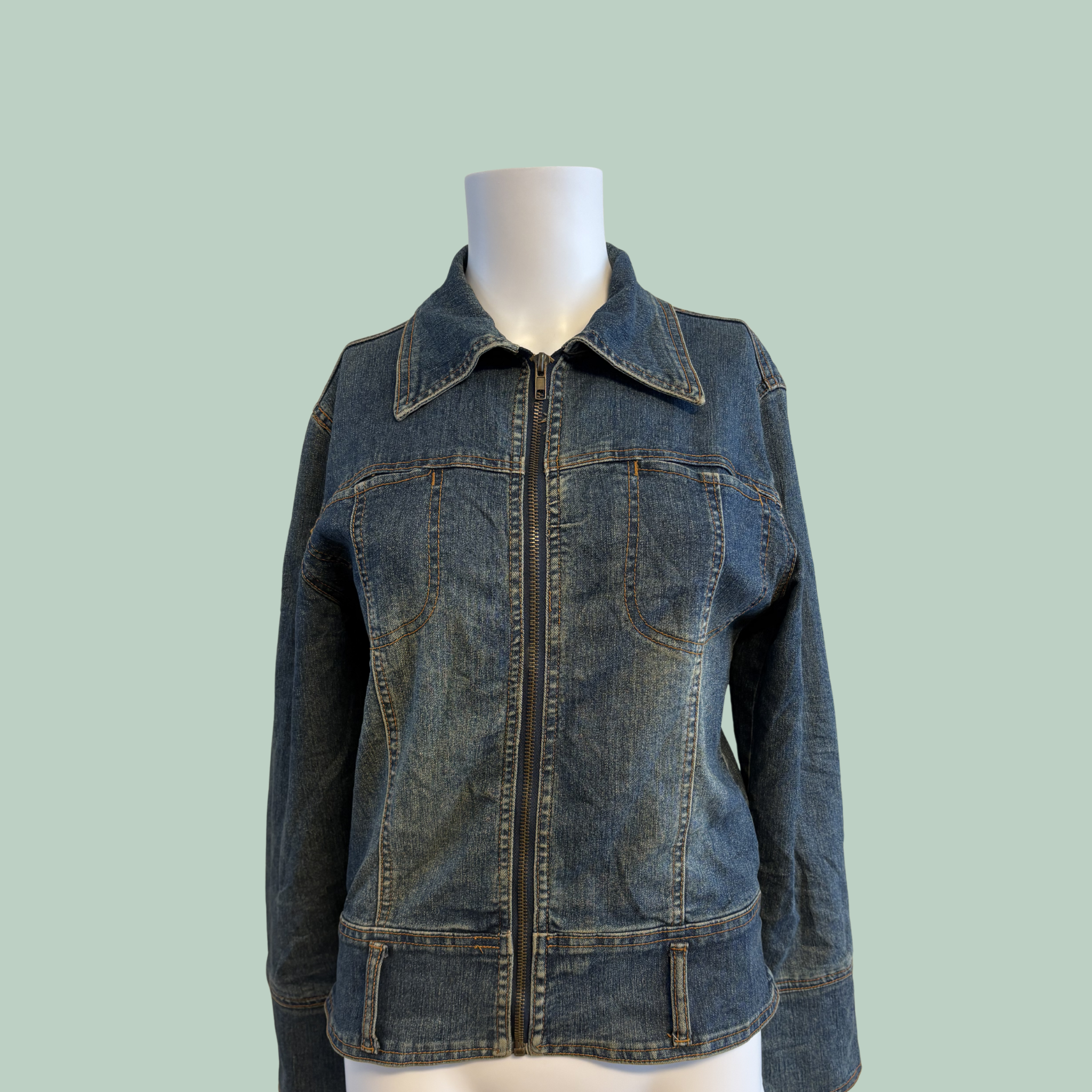 2000’erne Sheng Zhen Vintage Y2K Fitted Denimjakke med Lynlås  (Tilstand- Rå diamant)