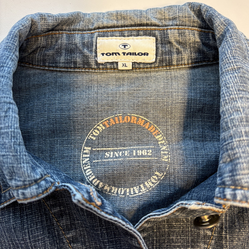 2010’erne Tom Tailor Timeless Stretch-Denimjakke med Original Indigo-Vask -Tilstand -Rå Diamant