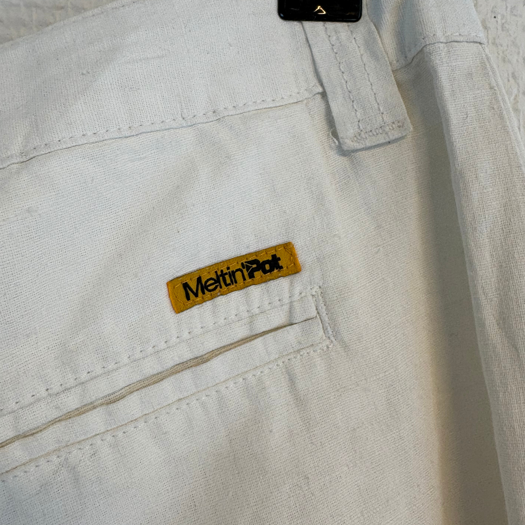 1990'erne Vintage Meltin'Pot Hør- og Bomuldsshorts i trekvarte-snit (Str. 36) – Hvid- Tilstand Hello Vintage Rå Diamant