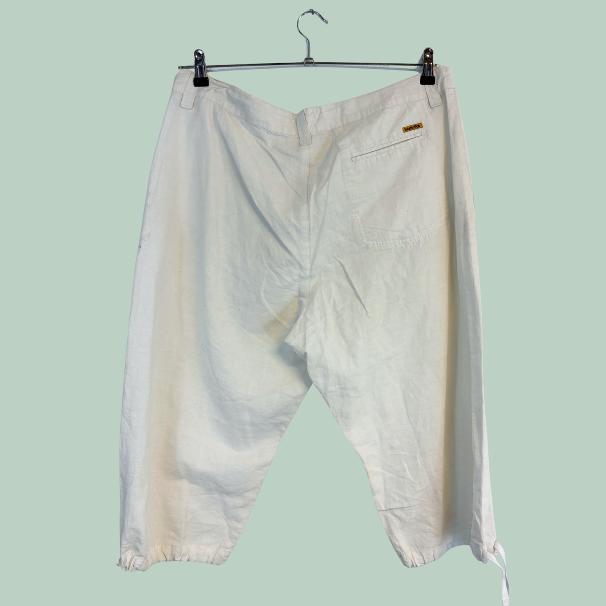 1990'erne Vintage Meltin'Pot Hør- og Bomuldsshorts i trekvarte-snit (Str. 36) – Hvid- Tilstand Hello Vintage Rå Diamant