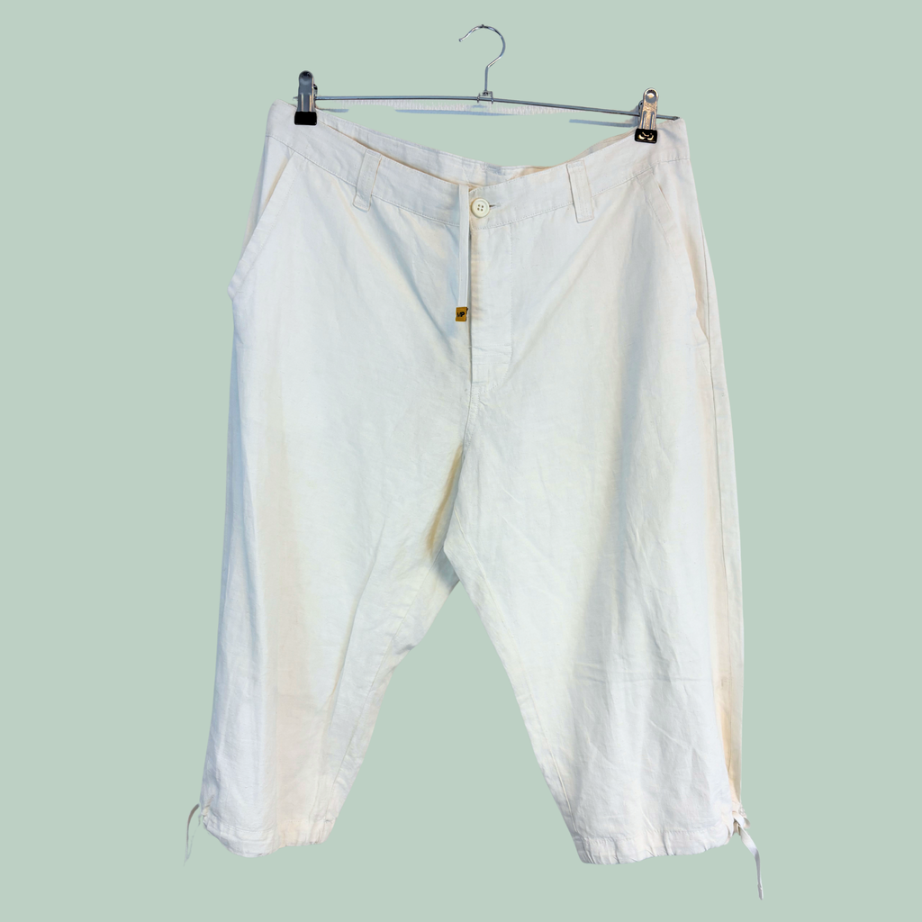 1990'erne Vintage Meltin'Pot Hør- og Bomuldsshorts i trekvarte-snit (Str. 36) – Hvid- Tilstand Hello Vintage Rå Diamant
