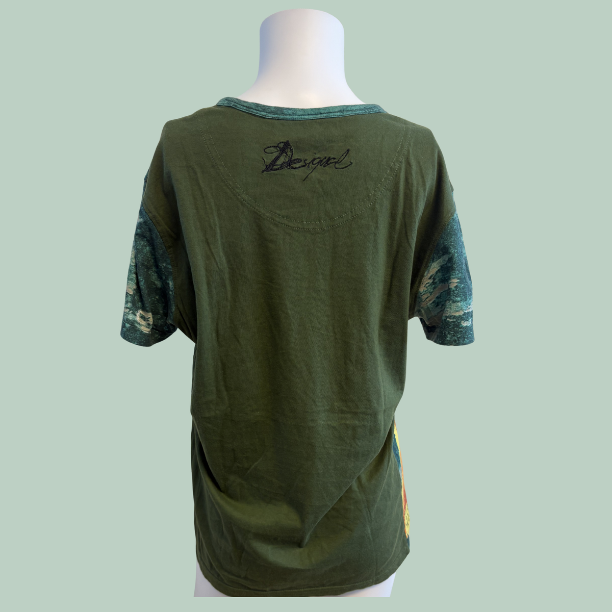 Desigual Vintage Art-Print T-Shirt m. Broderede Detaljer (Str. M )
