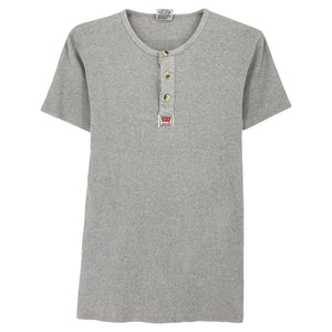 You added <b><u>LEVIS 3-BUTTON PLACKET T-SHIRT</u></b> to your cart.